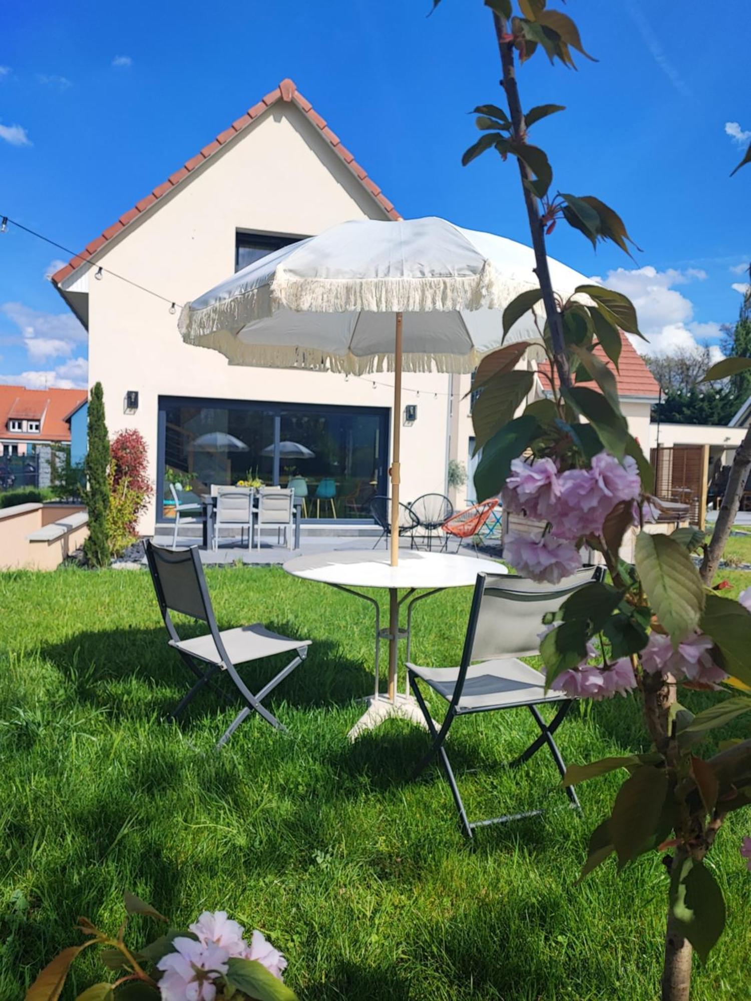 Chez " Les Ligibell " Bed & Breakfast Wintzenheim Exterior photo
